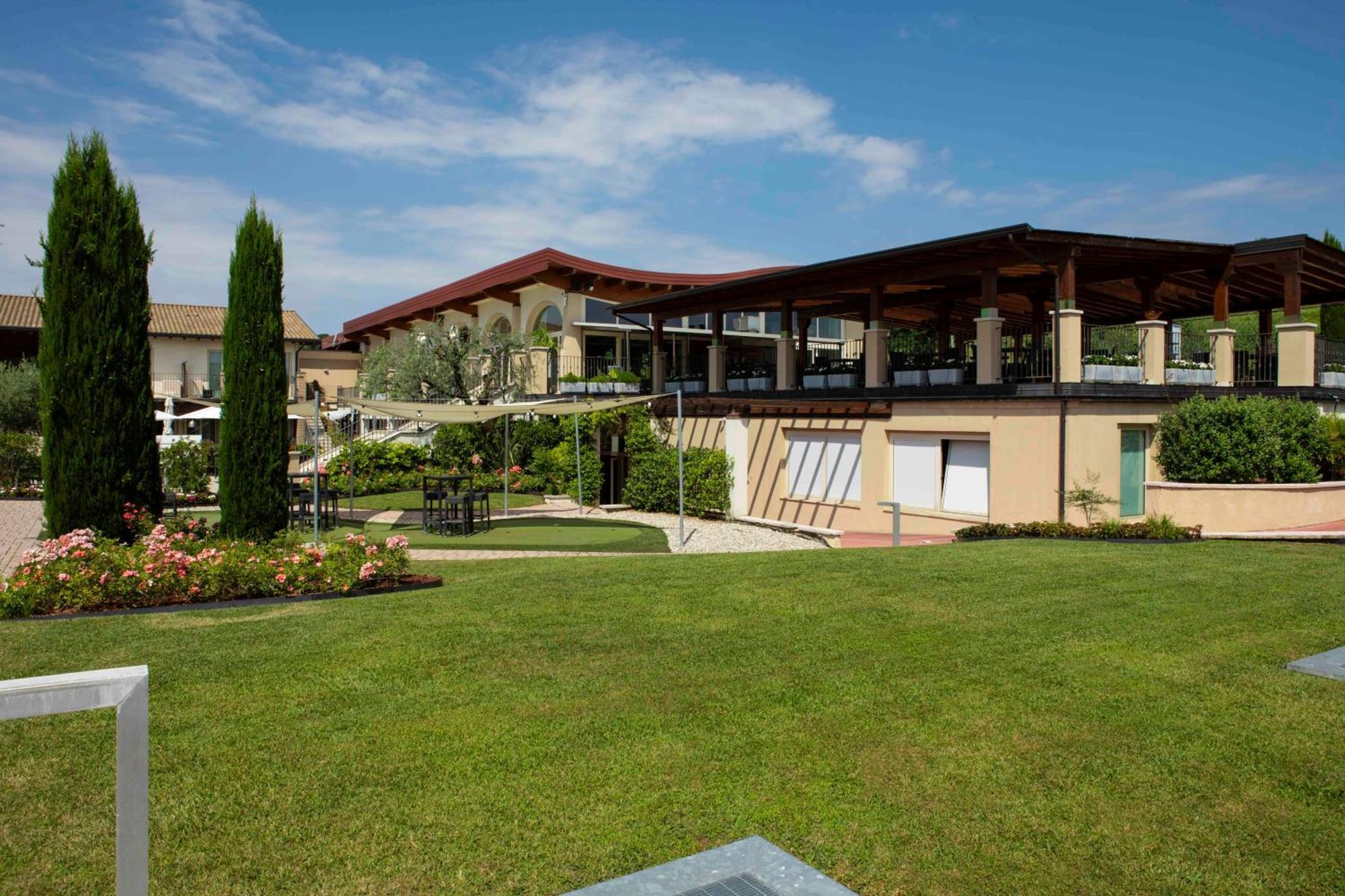 Garda Aparthotel 4*