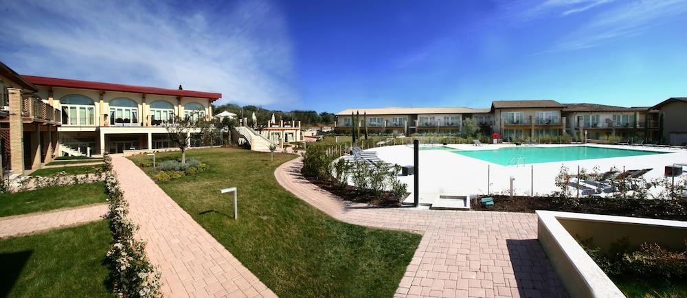 Aparthotel Garda Moniga del Garda