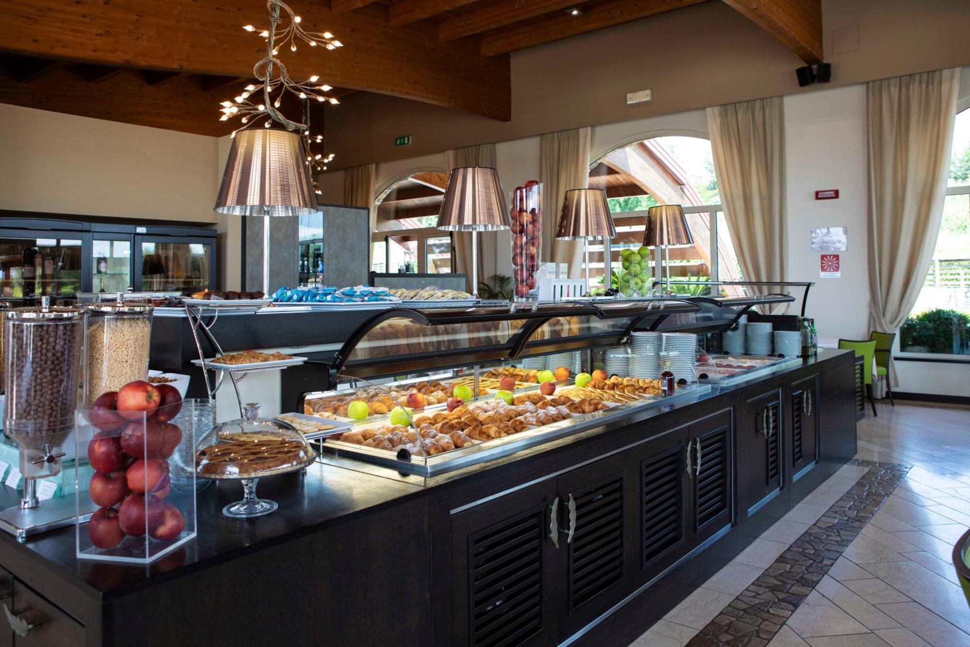 Aparthotel Garda Moniga del Garda